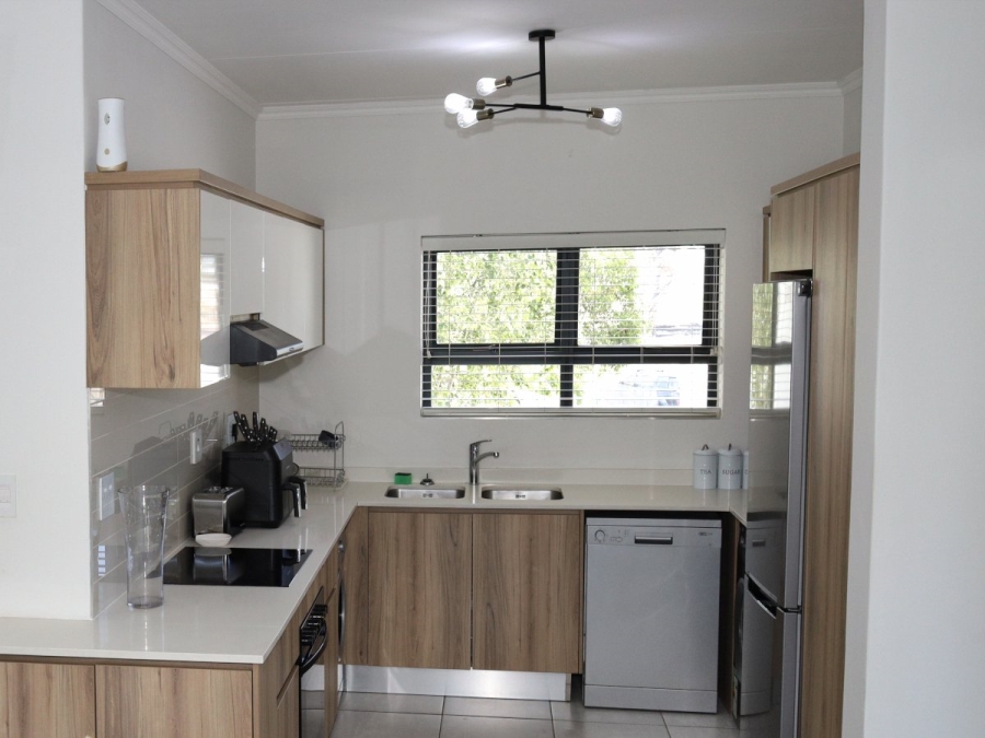 2 Bedroom Property for Sale in De Zicht Estate Western Cape